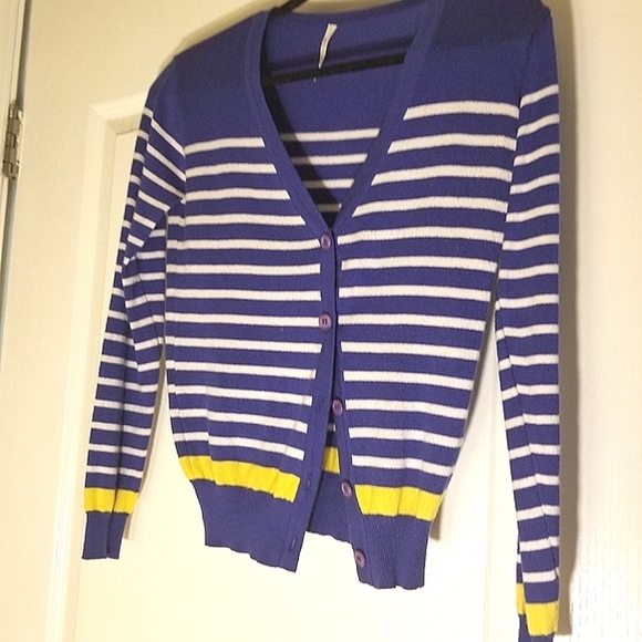 Striped buttun up cardigan - Picture 3 of 9